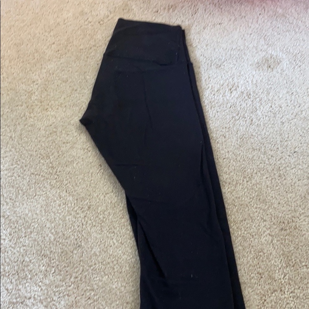 black lululemon’s wonder under leggings